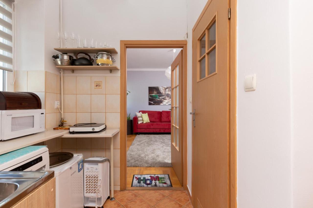 Ferienwohnung Metro Politechnika Studio Konstytucji By Renters Warschau Exterior foto